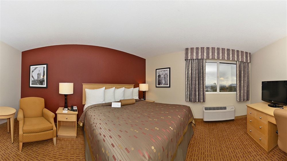Clackamas Inn And Suites Kültér fotó