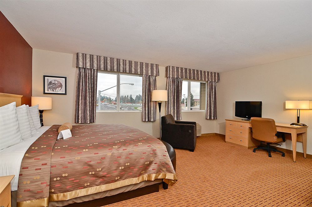 Clackamas Inn And Suites Kültér fotó