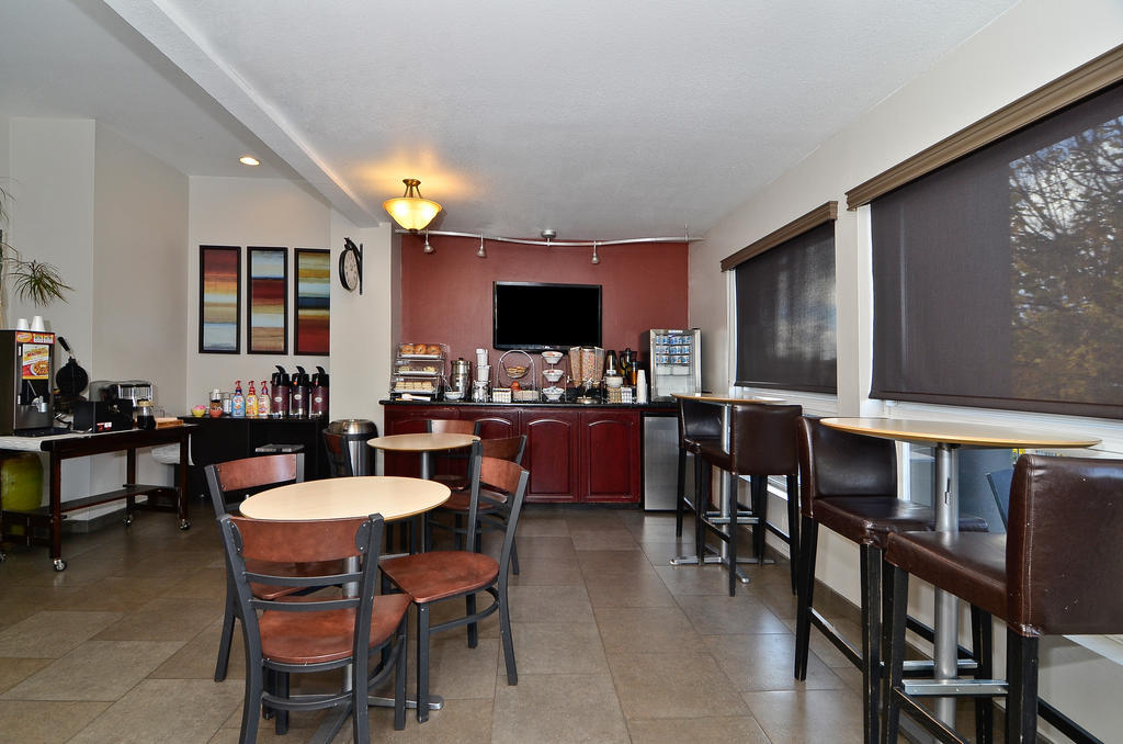 Clackamas Inn And Suites Kültér fotó